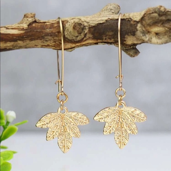 🌻 SALE 4 FOR $25! Golden Leaf Drop Earrings - Picture 3 of 3